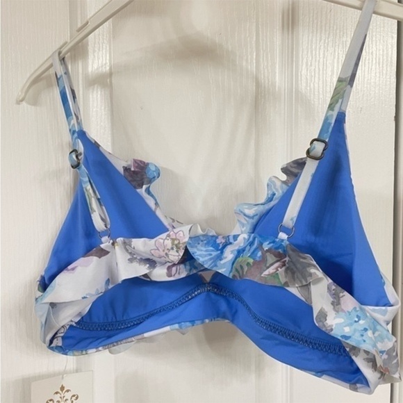 BECCA Blue Vintage Floral Print Ruffled Bikini Top - Picture 6 of 8